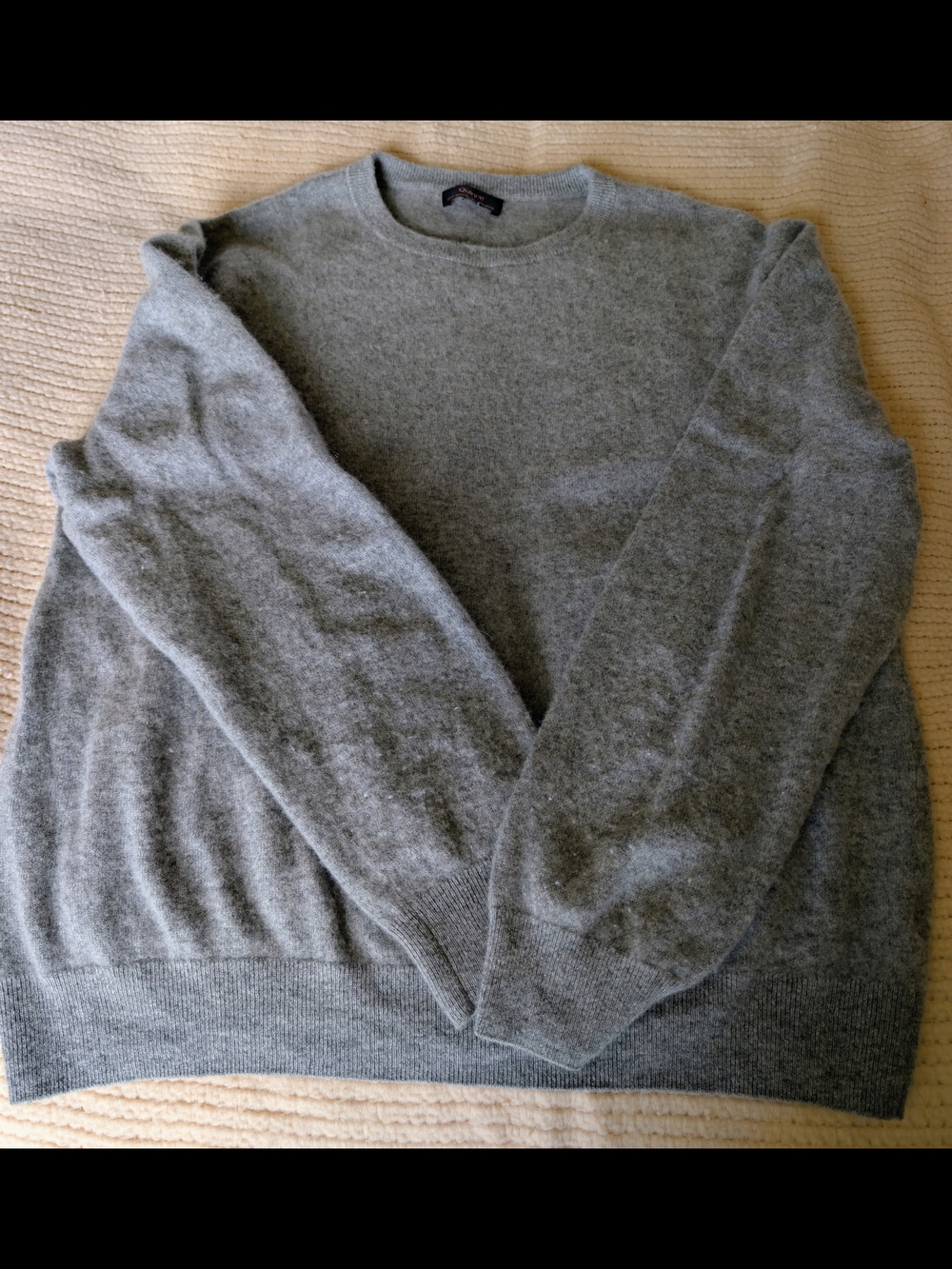 Quince Men’s 100% Cashmere Sweater — Gray